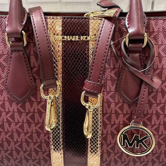 Michael Kors Sheila Medium Signature Logo and Metallic Satchel Crossbody CZ NWT - Picture 9 of 16